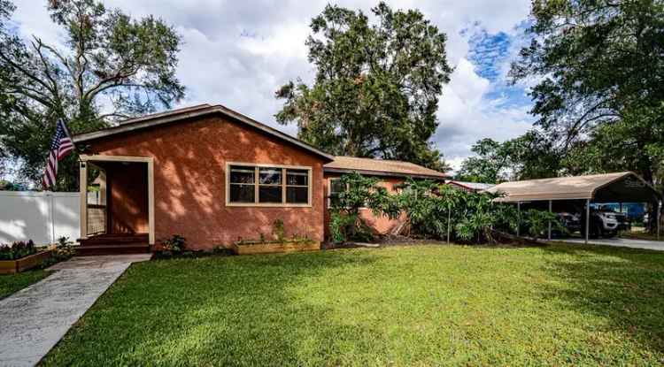 Single-family house For Sale in Tampa, Florida