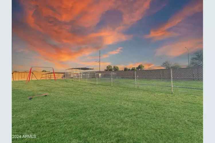 Single-family house For Sale in 2311, North 103rd Drive, Avondale, Arizona