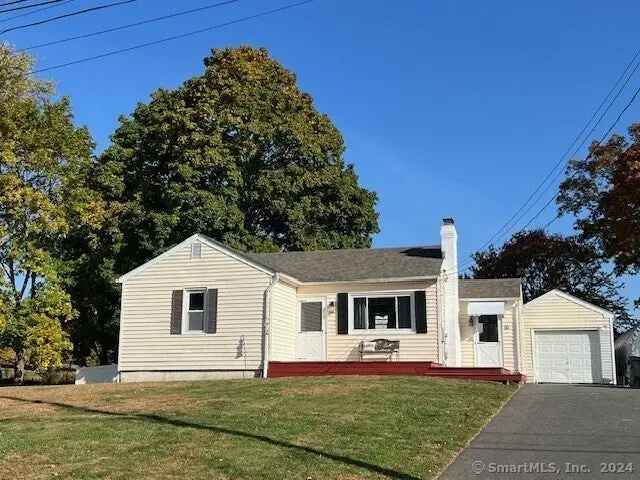 Single-family house For Sale in 88, North Ridgeland Road, Wallingford, Connecticut