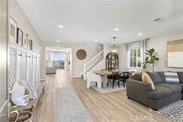 Single-family house For Sale in 1115, Festival Road, San Marcos, California