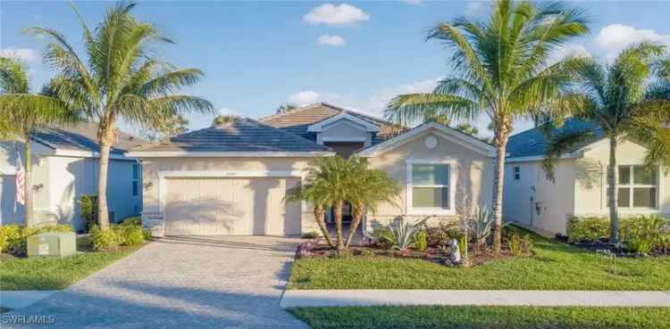 Single-family house For Sale in Bonita Springs, Florida