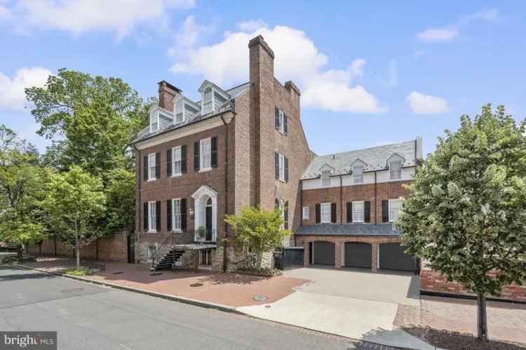 Single-family house For Sale in 3508, Prospect Street Northwest, Washington, District of Columbia