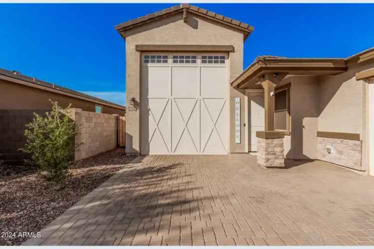 Single-family house For Sale in 17680, West Fetlock Trail, Surprise, Arizona