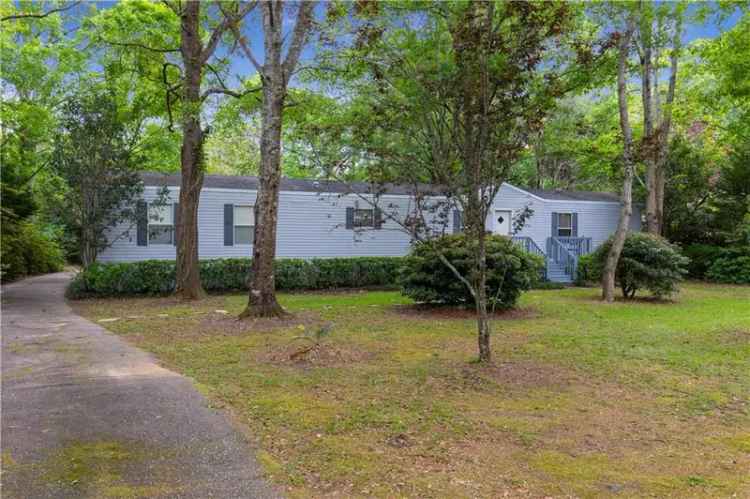 Single-family house For Sale in Mobile, Alabama