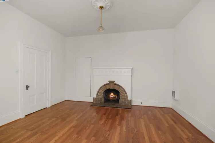 Multi-family house For Sale in 996, Noe Street, San Francisco, California