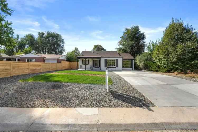 Single-family house For Sale in 2441, Niagara Street, Denver, Colorado