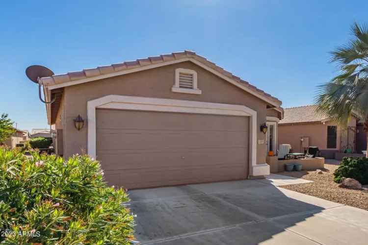 Single-family house For Sale in 1383, East Cherry Hills Drive, Chandler, Arizona