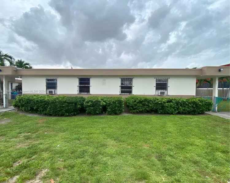 Multi-family house For Sale in 3235, Northwest 46th Street, Hialeah, Florida