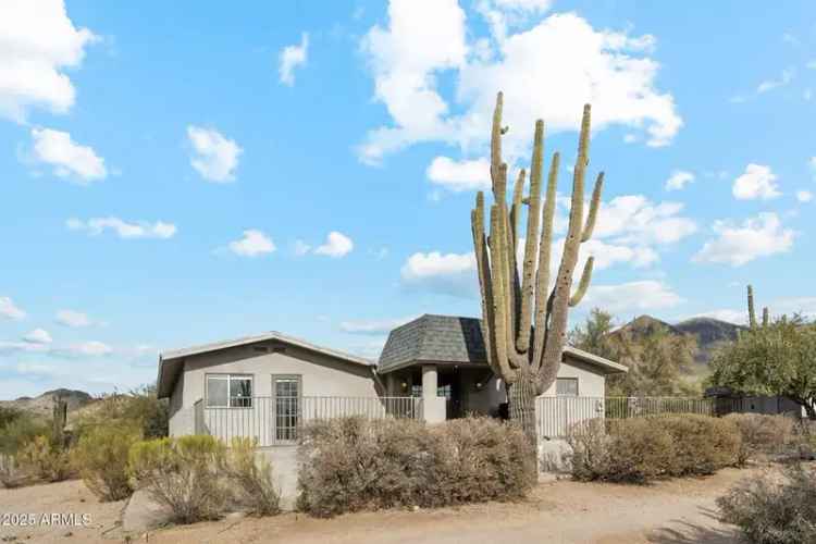 Single-family house For Sale in 5428, East El Sendero Drive, Carefree, Arizona