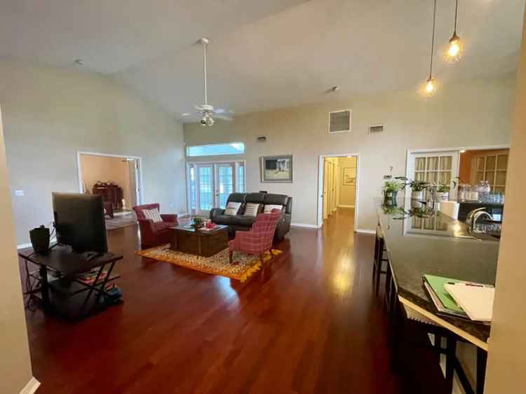 Single-family house For Sale in Palm Bay, Florida