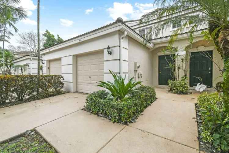 House For Sale in 4676, Palmbrooke Circle, West Palm Beach, Florida