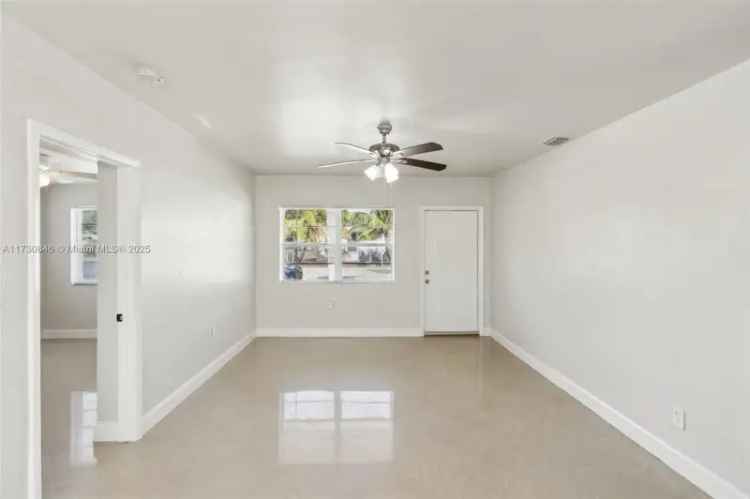 Single-family house For Sale in 1230, Northeast 144th Street, North Miami, Florida