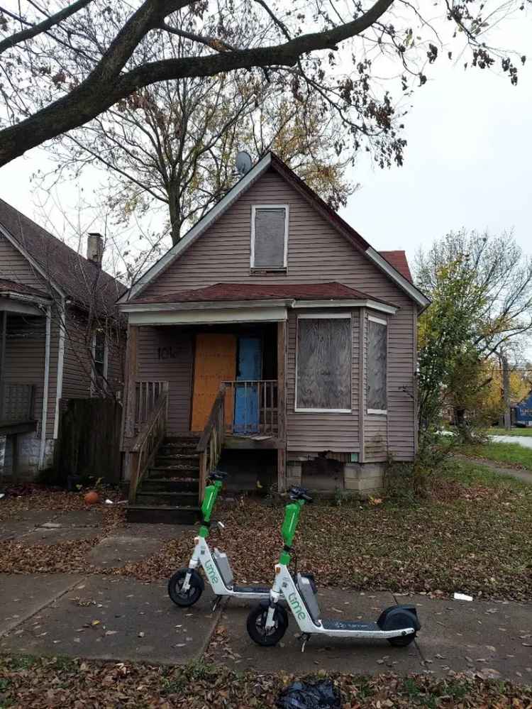 Single-family house For Sale in 10634, South State Street, Chicago, Illinois