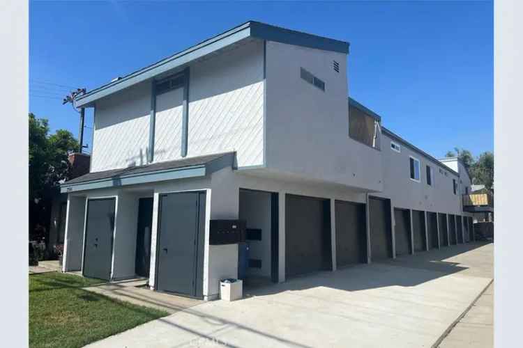 Multi-family house For Sale in Huntington Beach, California