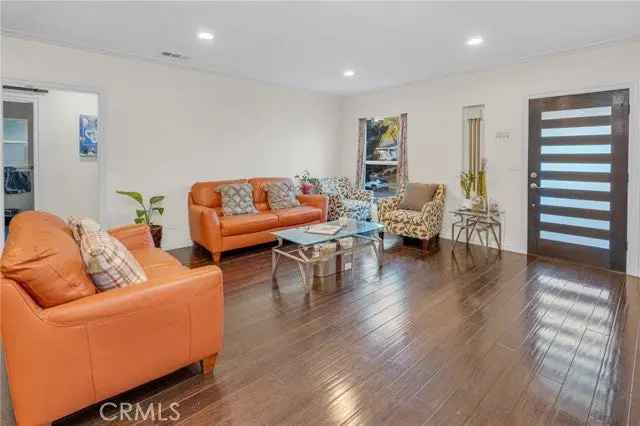 Single-family house For Sale in 5635, South Verdun Avenue, Los Angeles, California