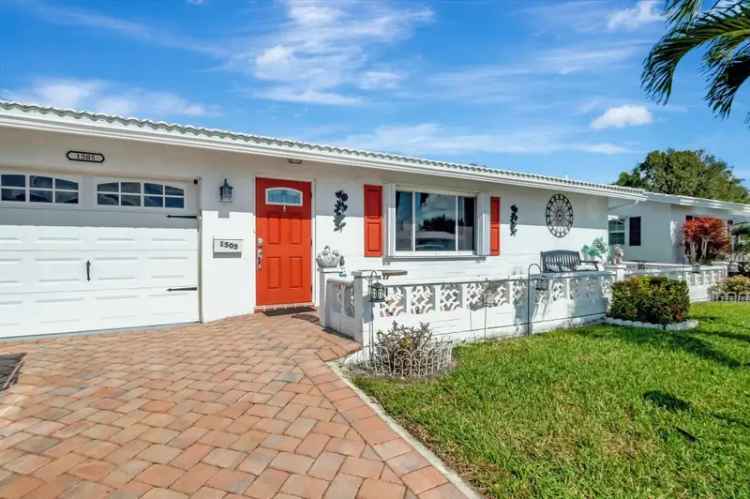 Single-family house For Sale in 1505, Southwest 17th Avenue, Boynton Beach, Florida