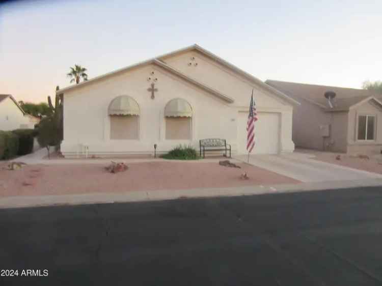 Single-family house For Sale in 1881, East Kerby Farms Road, Chandler, Arizona