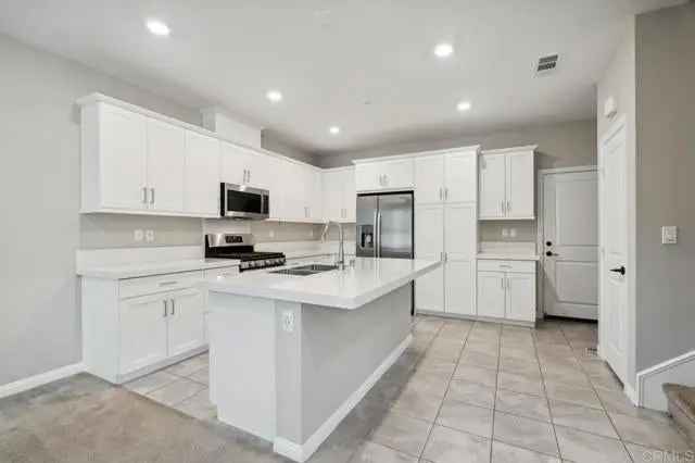 Single-family house For Sale in Chula Vista, California