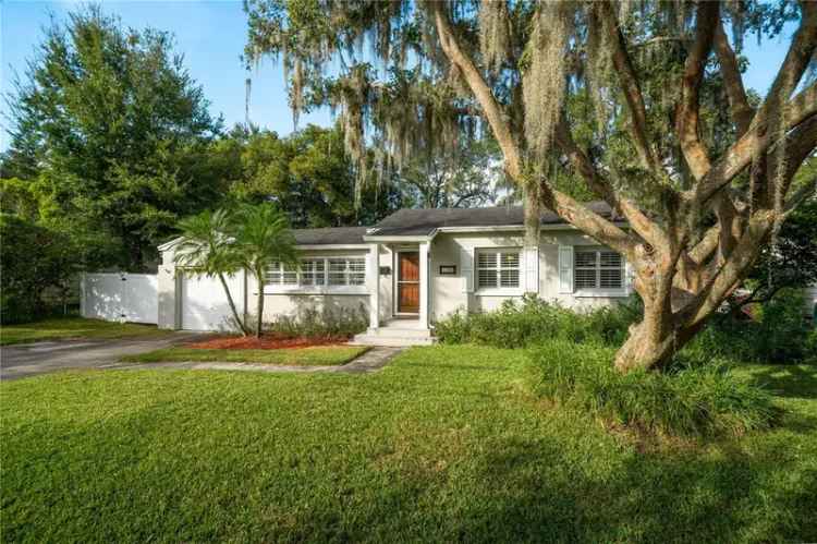 Single-family house For Sale in 1135, Golfview Street, Orlando, Florida