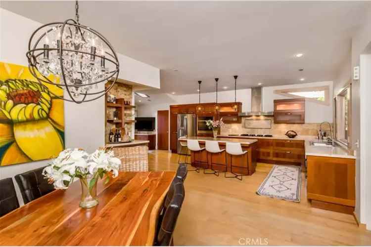 Single-family house For Sale in 426, Nyes Place, Laguna Beach, California