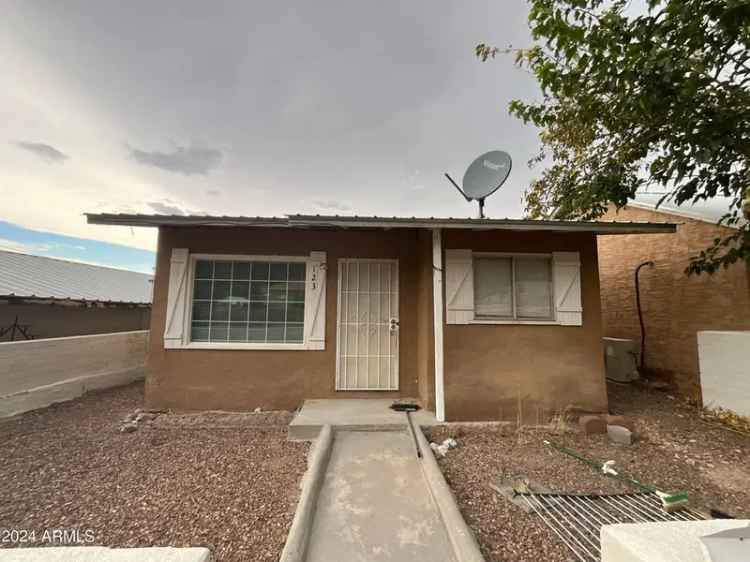 Multi-family house For Sale in 129, North Kellner Avenue, Superior, Arizona