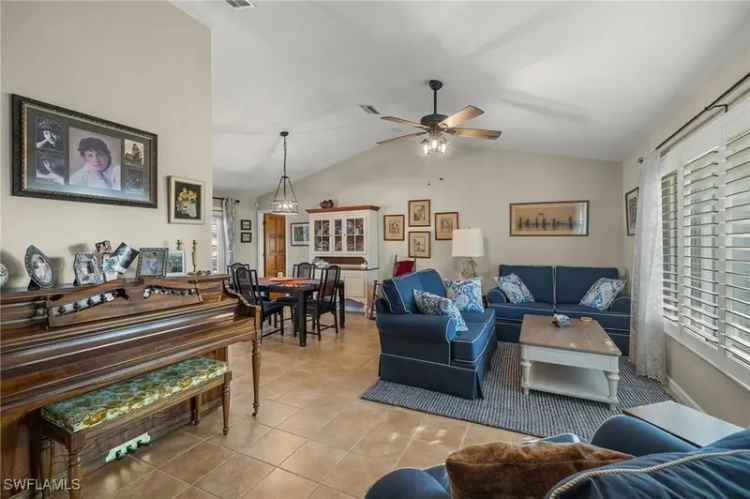 Single-family house For Sale in 5229, Southwest 8th Place, Cape Coral, Florida