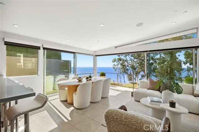 Single-family house For Sale in 970, Baja Street, Laguna Beach, California