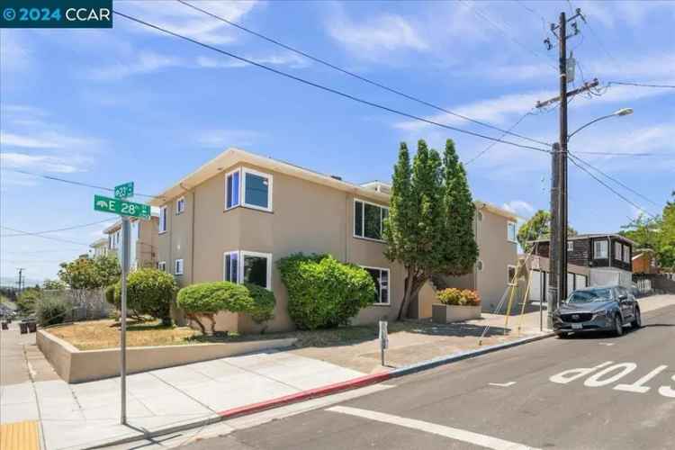 Multi-family house For Sale in Oakland, California