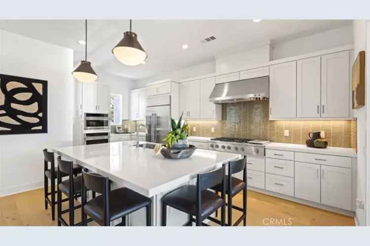 Condo For Sale in Irvine, California