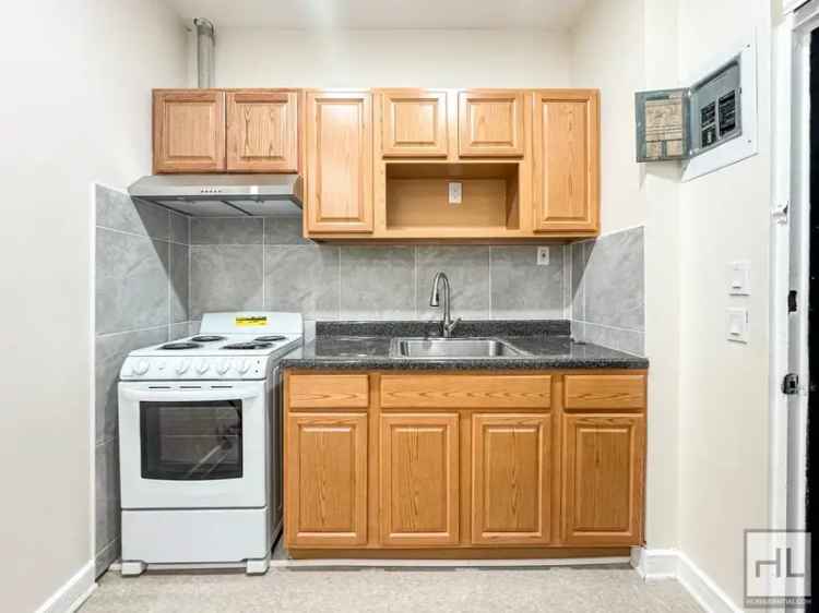 Bright 2 Bedroom Apartment with Private Balcony in Midwood