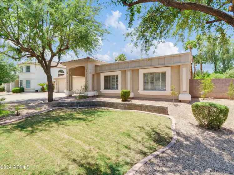 Single-family house For Sale in 420, North Benson Lane, Chandler, Arizona