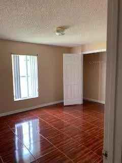 Single-family house For Sale in Palm Bay, Florida