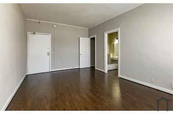 Koreatown Apartment - Updated Unit - Family Friendly - Section 8 Accepted