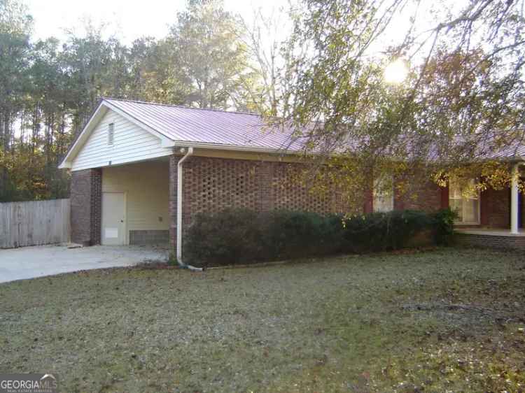 Single-family house For Sale in Lanett, Alabama