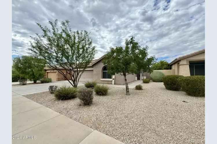 Single-family house For Sale in 17546, West Lavender Lane, Goodyear, Arizona