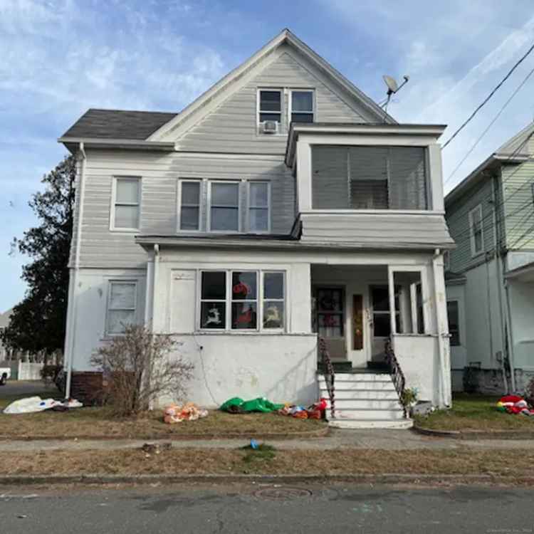 Multi-family house For Sale in 135, East Avenue, West Haven, Connecticut