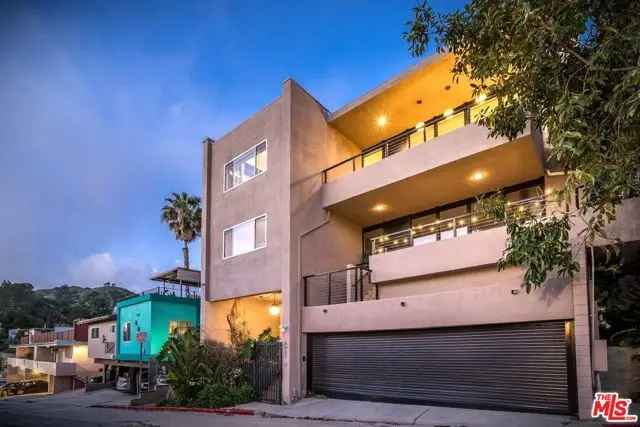 Multi-family house For Sale in 6821, Whitley Terrace, Los Angeles, California