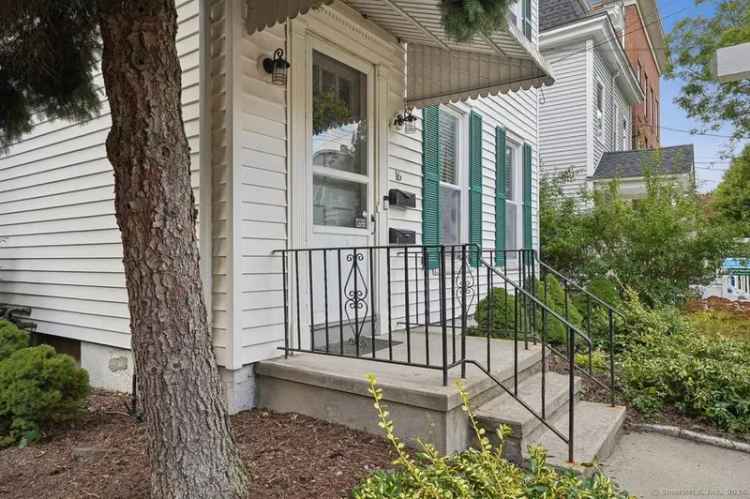 Multi-family house For Sale in 16, Eld Street, New Haven, Connecticut