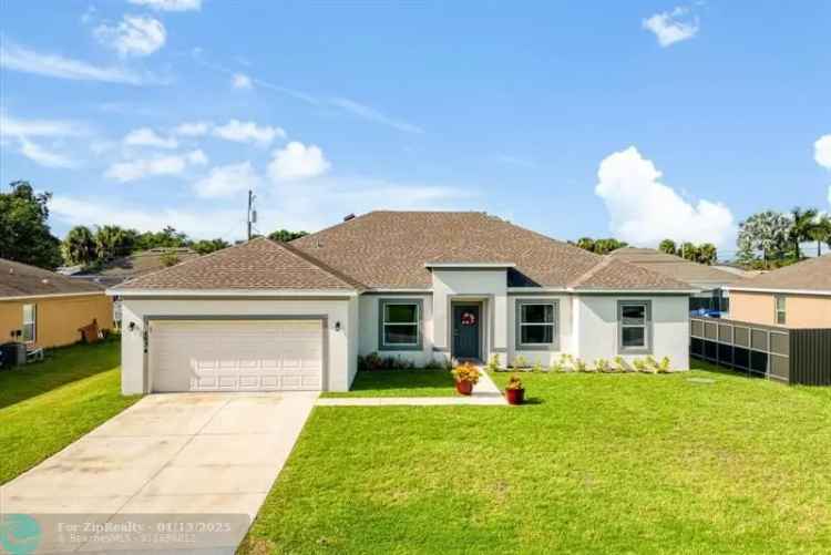 Single-family house For Sale in 1534, Southwest Abingdon Avenue, Port Saint Lucie, Florida