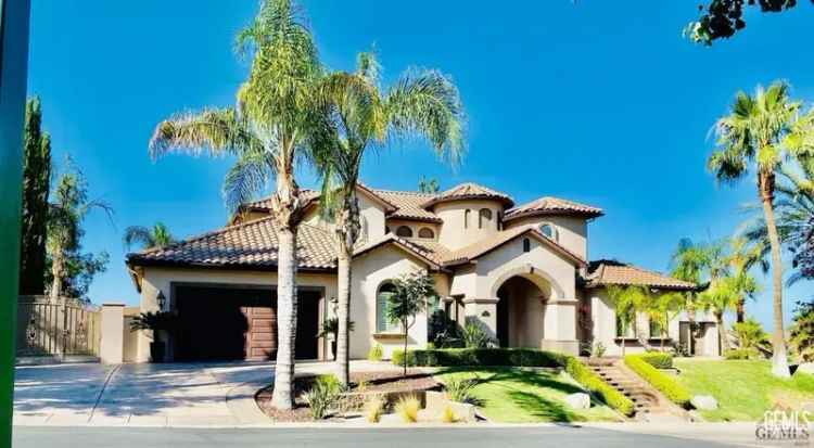 Single-family house For Sale in Bakersfield, California