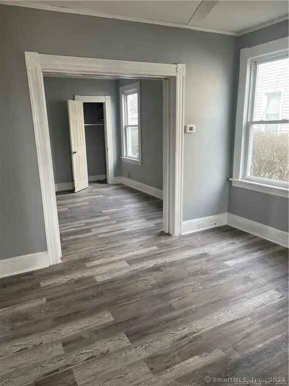 Multi-family house For Sale in 277, Kent Avenue, Bridgeport, Connecticut