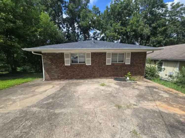 Multi-family house For Sale in 1401, Pine Avenue, Atlanta, Georgia