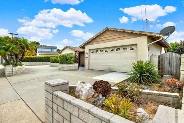 Single-family house For Sale in 1619, Tamarack Avenue, Carlsbad, California