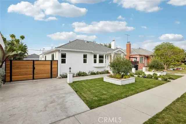 Single-family house For Sale in Los Angeles, California