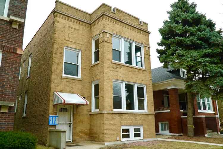 Multi-family house For Sale in 6423, South Maplewood Avenue, Chicago, Illinois