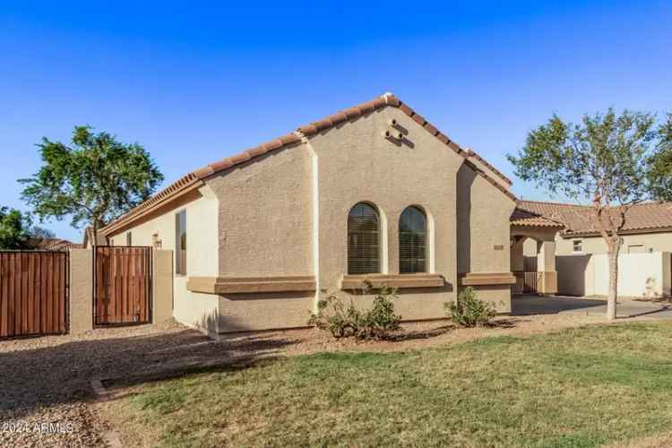 Single-family house For Sale in 21574, East Bonanza Court, Queen Creek, Arizona