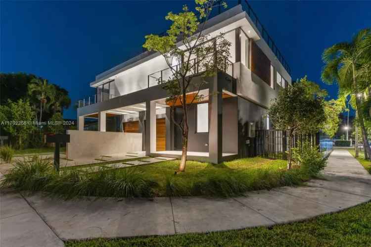 House For Sale in Miami, Florida