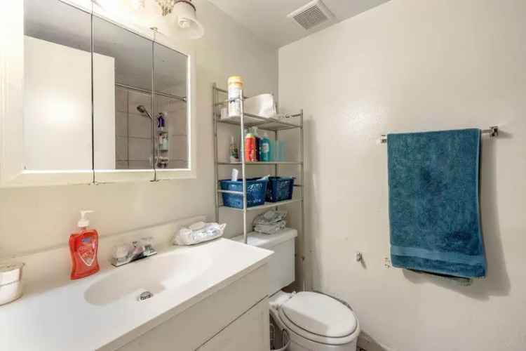 Condo For Sale in Sacramento, California