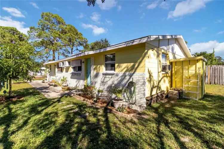 Multi-family house For Sale in Saint Petersburg, Florida