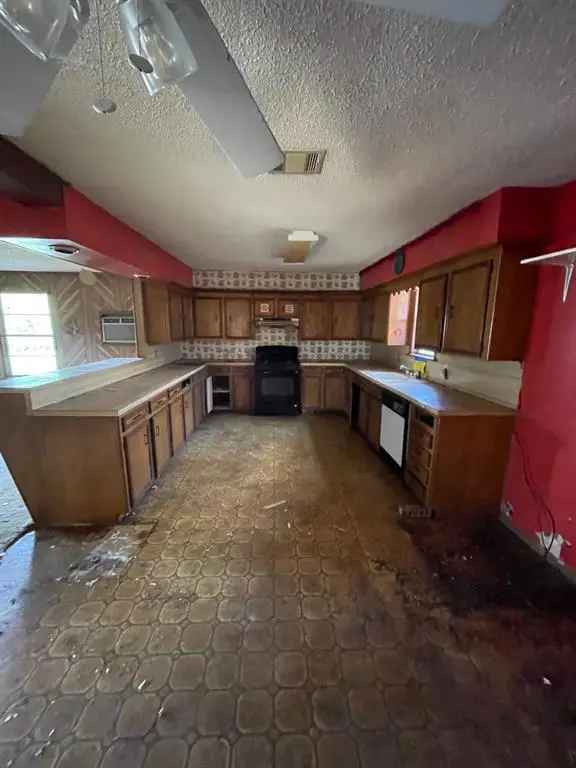 Single-family house For Sale in 2707, Avenue I, Bay City, Texas